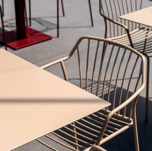 Dettaglio di una sedia all’interno di Casa Guttmann a Roma